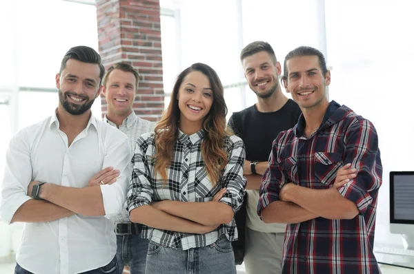 Equipo exitoso de jóvenes — Foto de Stock