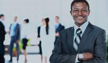 Office huzurlu Afrikalı-Amerikalı işadamı