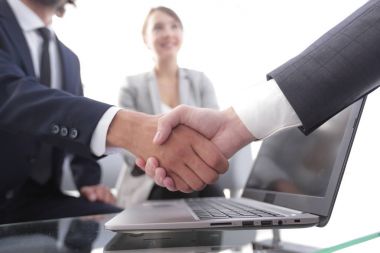 closeup.Handshake mali ortakları ben