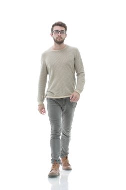 Kendine güvenen delikanlı ileriye