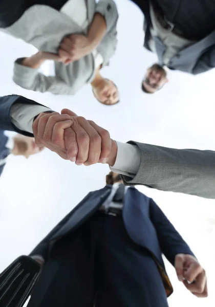 Dolní pohled.business handshake — Stock fotografie