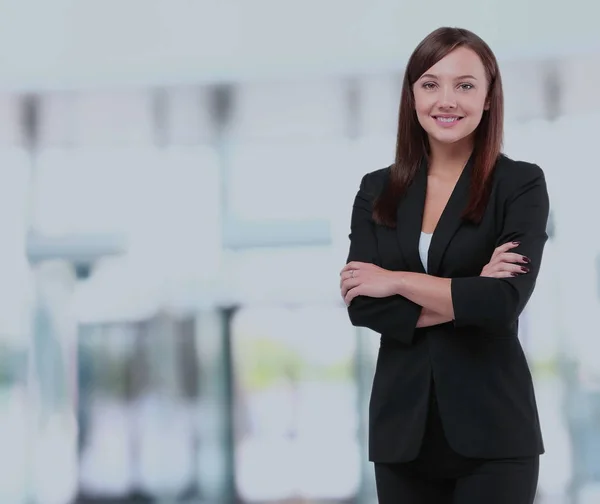 Femme d'affaires moderne dans le bureau avec espace de copie — Photo