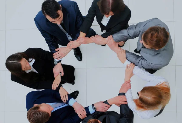 Groupe de gens d'affaires ensemble. vue d'en haut — Photo