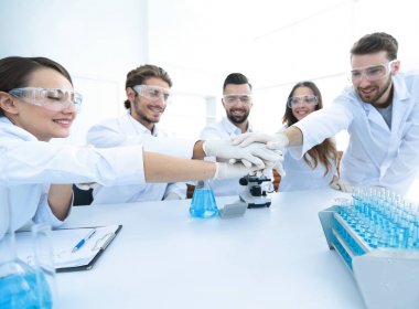 genç bilim adamları yaratıcı ekibi.