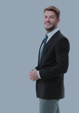 Gri arka plan üzerinde zarif yakışıklı iş adamı portresi.