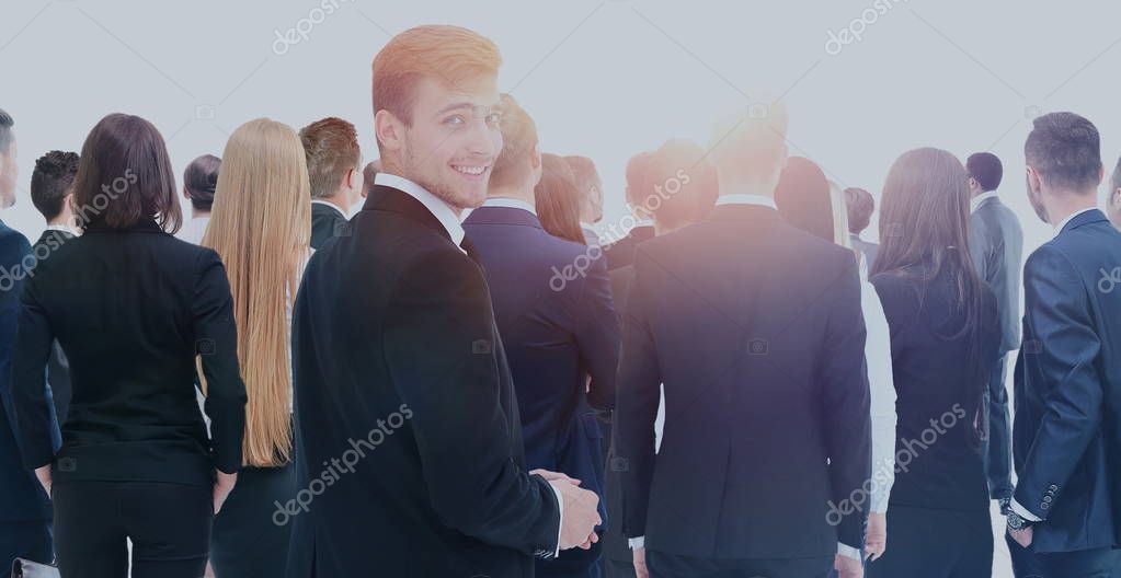 люди в очереди. бизнес офис люди. In their turn. In their turn. наначи сидит.