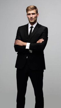 Kendine güvenen iş adamı portresi.