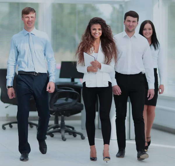 Concepto de trabajo en equipo: equipo de negocios exitoso juntos y en movimiento —  Fotos de Stock