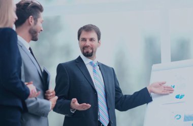 Toplantı edinme tartışırken iş takım