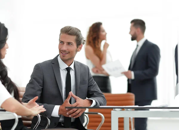 Dos empleadores que trabajan en equipo para la empresa — Foto de Stock