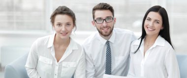 Genç ve başarılı bir iş adamının portresi