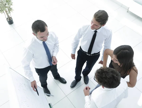 Achtergrondafbeelding van een team van de zakelijke bespreking van nieuwe ideeën. — Stockfoto