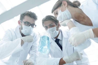 Tıp araştırmacısı Mikrobiyoloji deney Laboratuvarı