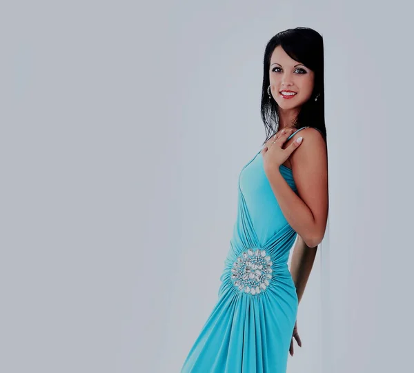 Mujer sexy joven en elegante vestido azul aislado — Foto de Stock