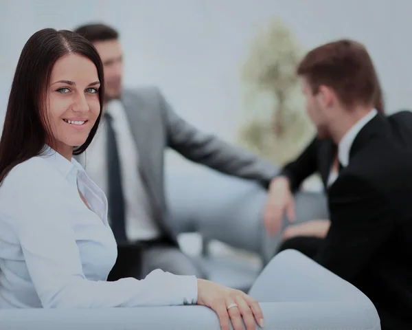 Equipe de negócios discutindo juntos planos — Fotografia de Stock