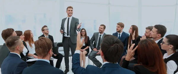 Presentation to the large number of people. Communication with e — Stock Image Presentation to the large number of people. Communication with e Stock Picture