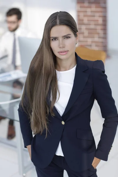 Mulher gerente no local de trabalho — Fotografia de Stock