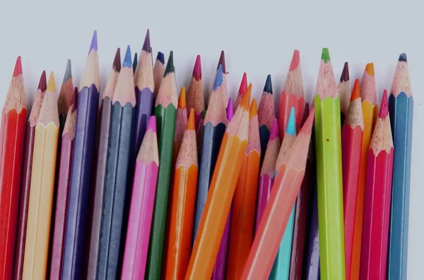 Gros plan des crayons de couleur avec — Photo