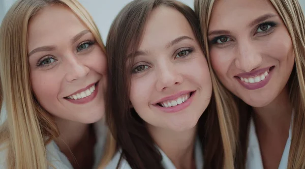 Beautiful female doctors are making selfie  and smiling — Stock Photo, Image