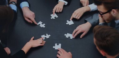 iş takım çözme bulmaca birlikte