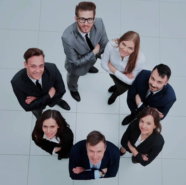 Uomini d'affari con le mani unite in cerchio — Foto Stock