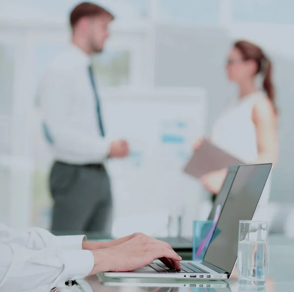 Erfolgreiche Unternehmensgruppe im Büro — Stockfoto