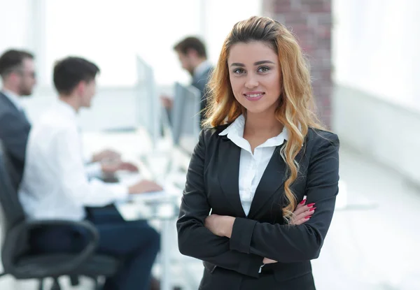 Retrato de mujer de negocios pensativa — Foto de Stock