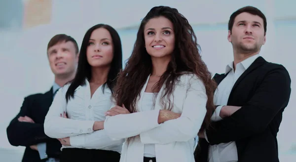 Grupo de empresários de sucesso que parecem confiantes — Fotografia de Stock