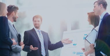 Toplantı edinme tartışırken iş takım