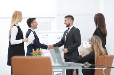 bir iş sunumu önce karşılıklı iş ortaklarının.