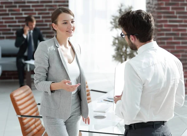 iş bir iş ortağı ile iş kadınlar toplantısı