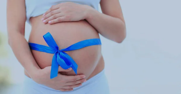 Gelukkig moeder. zwangere dames buik — Stockfoto