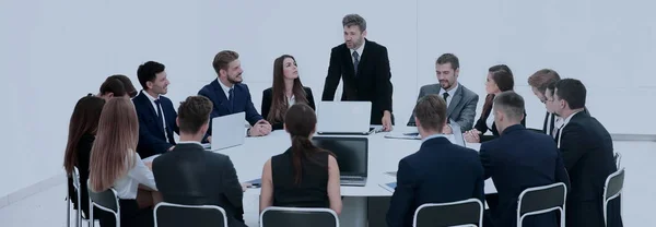 Overdekt handelsconferentie voor managers. — Stockfoto