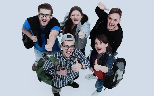 Ansicht von oben. glücklich lächelnde junge Gruppe blickt in die Kamera. — Stockfoto