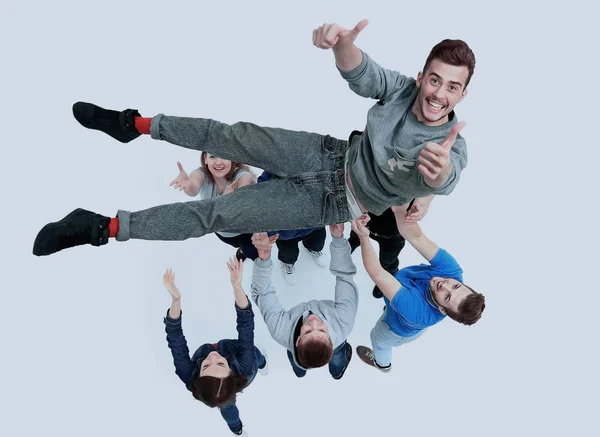 Grupo de jóvenes felicitándose mutuamente — Foto de Stock