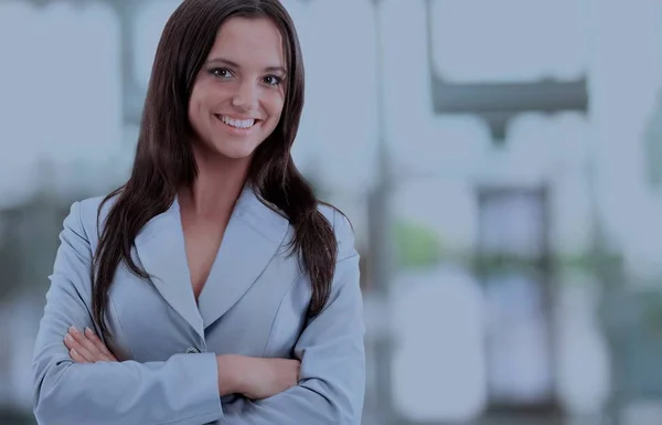 Mujer de negocios moderna en la oficina con espacio para copias — Foto de Stock