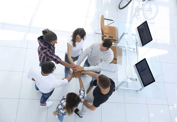 Gençler top.creative grubundan görüntülemek