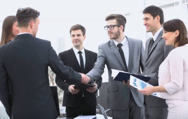 karşılıklı iş ortakları finansal işlem önce