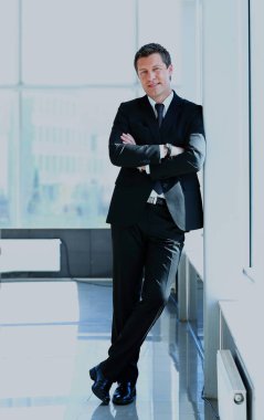 Yakışıklı bir iş adamının portresi..