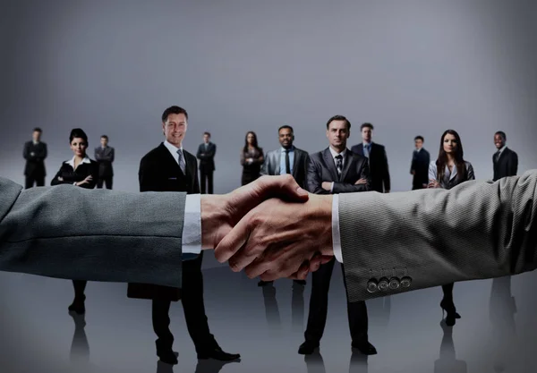 Business handshake e uomini d'affari. — Foto Stock