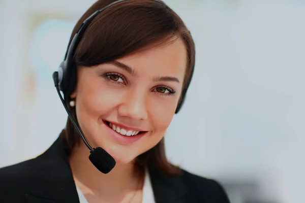 Portret szczęśliwy uśmiechający się wesoły obsługi telefonu operatora. — Zdjęcie stockowe
