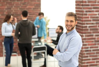 Bir sakallı bir modern çekici iş adam portresi.