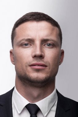 Başarılı bir adamın yakın plan yüzü.