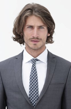 Takım elbise ve kravat şık genç adam