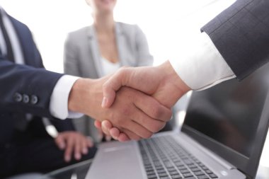 Eller yakın çekim sallayarak iki güven işadamı