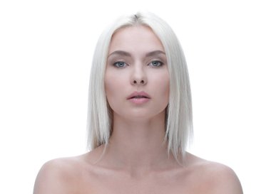 Sarı saçları ve her gün makyaj ile güzel bir genç kadının yüzü.