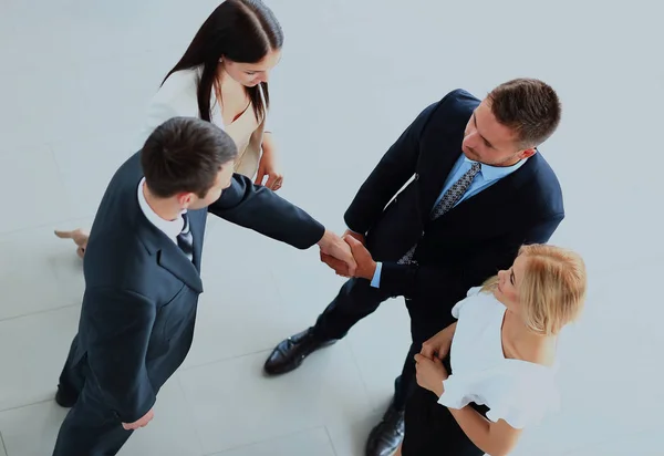 Gente de negocios dando la mano en una reunión. —  Fotos de Stock