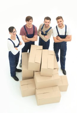 Taşıma kutuları, beyaz adam izole mutlu gülümseyen nakliyeciler