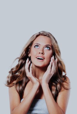 Güzel bir kadının portresi.