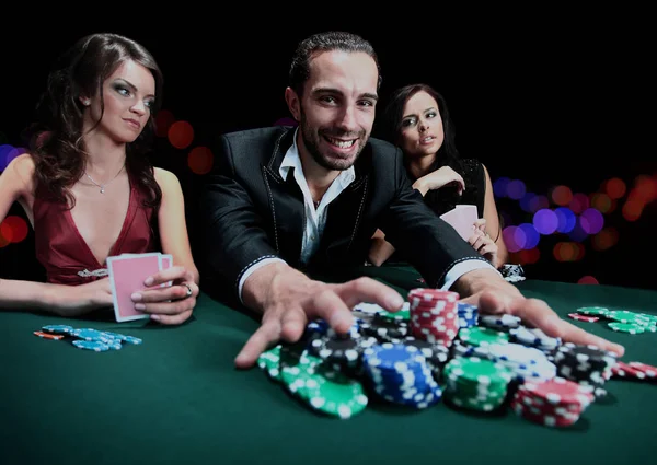 Pokerspelare som vinnande. — Stockfoto